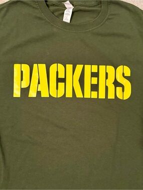 Green Bay Packers Graphic T. Jerzees best quality around! Worn twice! Like ne